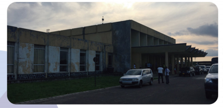 基桑加尼機場因屋面增加水箱、墻面增加幕墻等建筑物功能提升改造而增加荷載，對原有建筑質(zhì)量進(jìn)行檢測鑒定